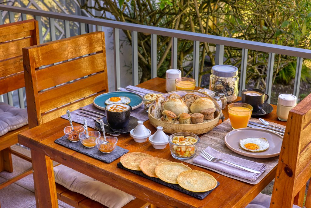 Petit déjeuner maison gourmand à Cilaos – La Villa Soalic