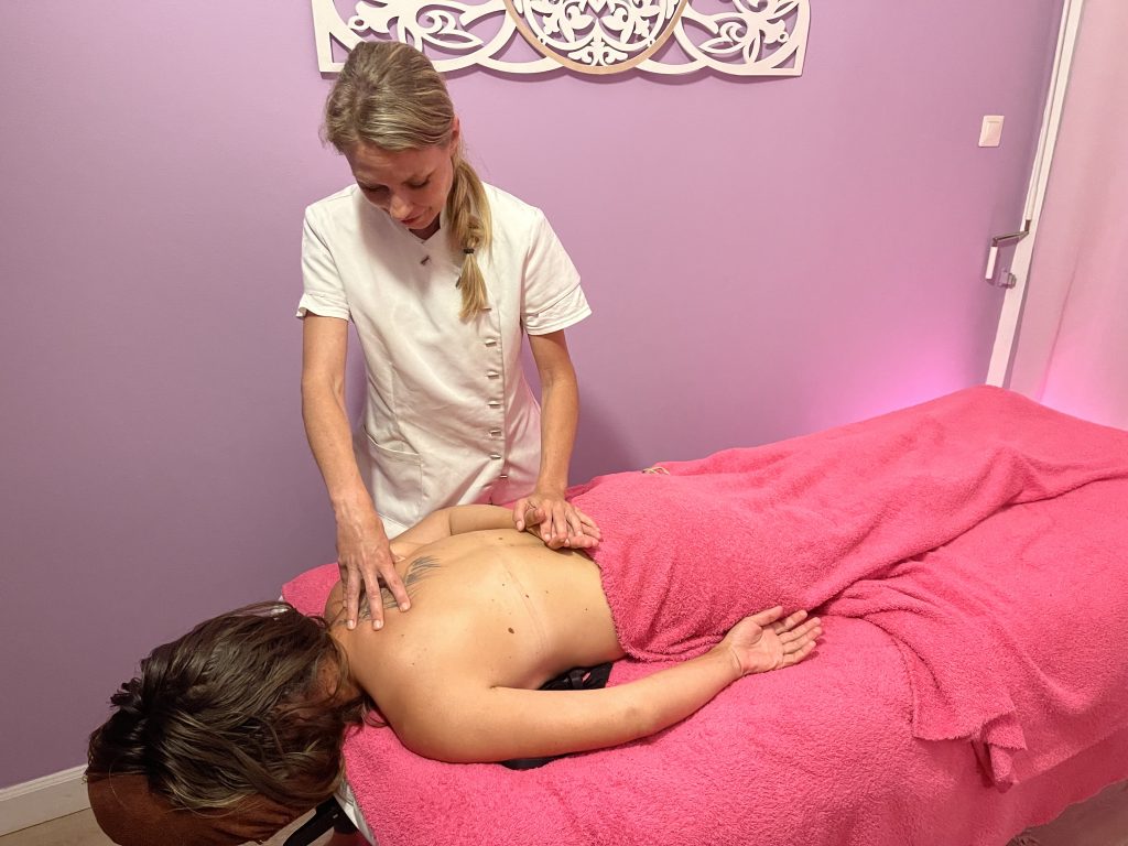 massage relaxant à Cilaos à la Villa Soalic – soin bien-être